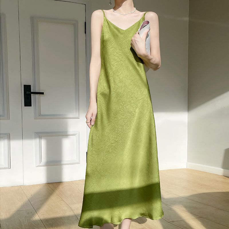 Kết cấu cao cấp lụa treo váy của phụ nữ mùa xuân bên ngoài mặc áo dài Acetate satin Thiết kế váy giảm béo bên trong