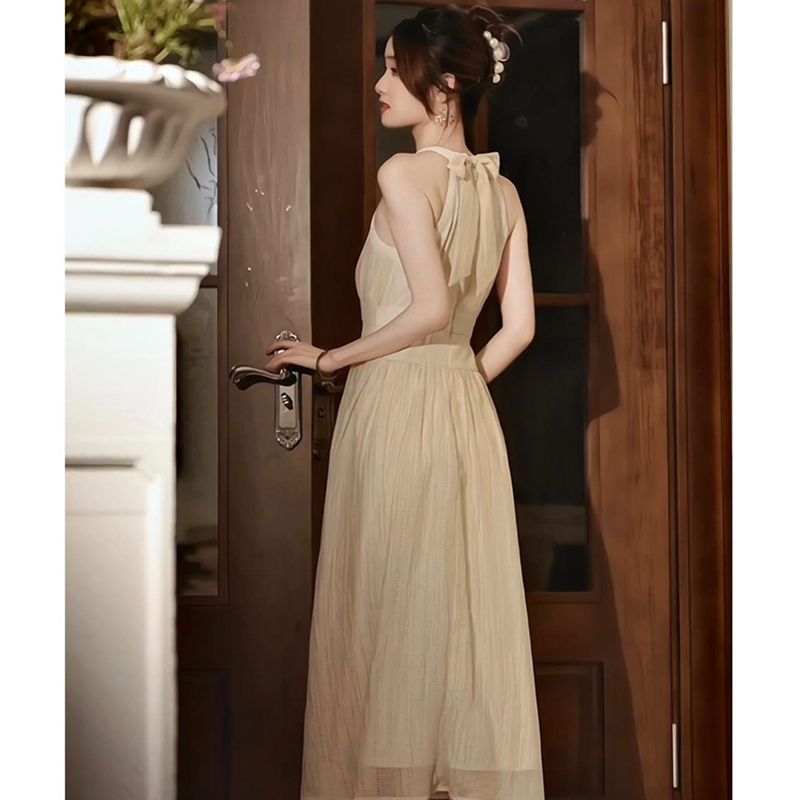 French Gentle Style Elegant Sleeveless Halter Dress for Women Spring and Summer New Style Atmosphere Waist Slimming Large Swing Dress