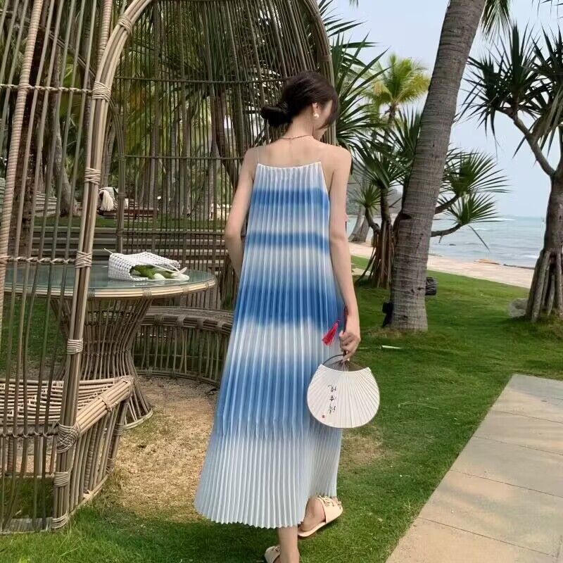 Elegant vacation style gradient blue strap dress summer New loose fit thin overknee long dress for women