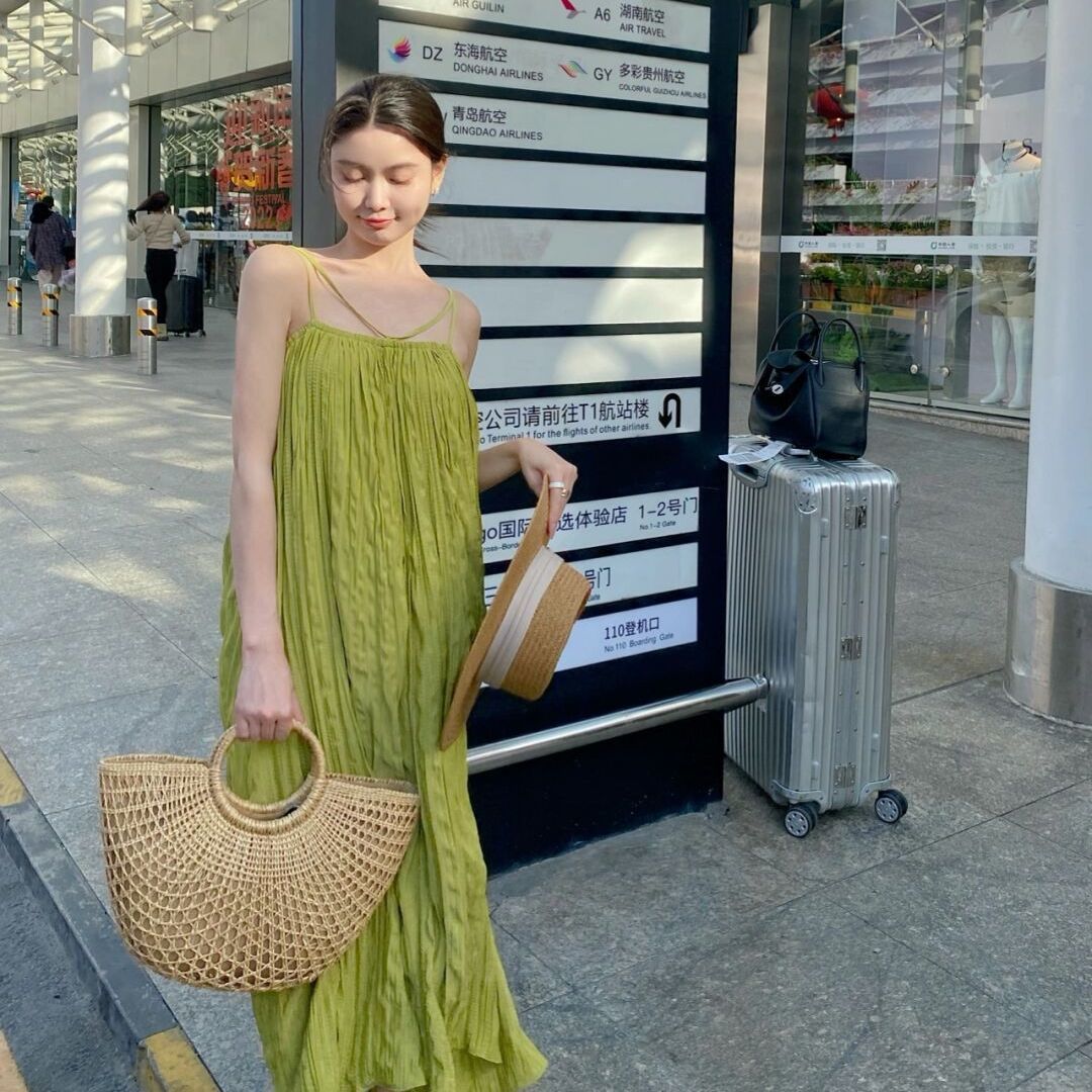 Sanya Vacation Style Beach Skirt Loose-Fitting Super-Fairy Draping Solid Color Pleated Dress Pure Desire Easy Matching Sling Temperament Dress