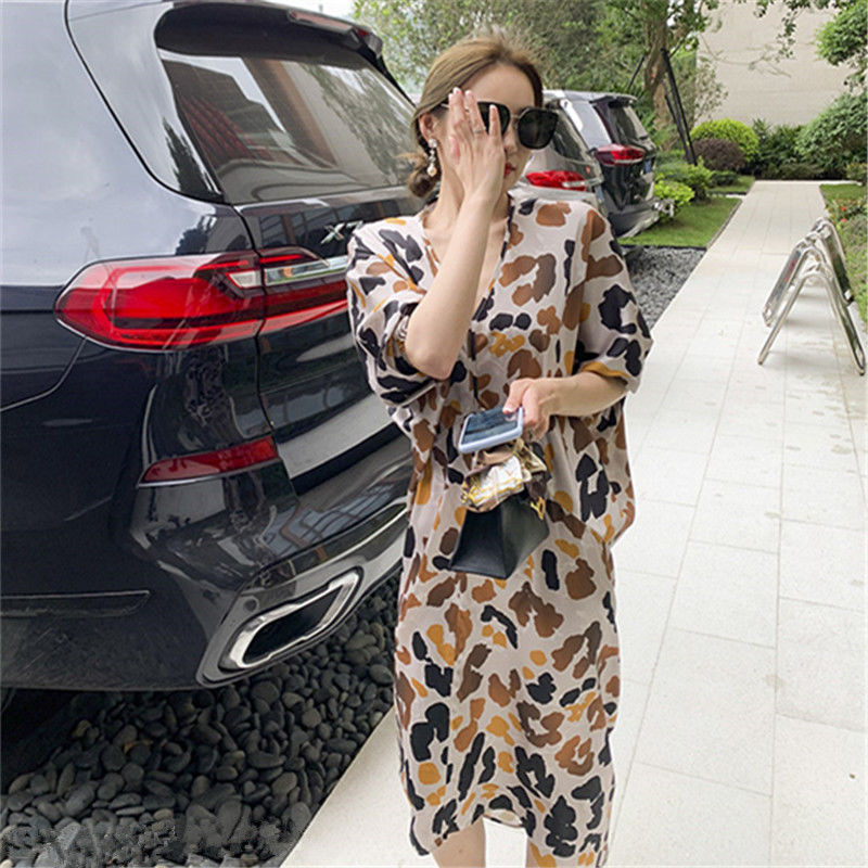 2020 Summer New Lazy Casual Leopard Print Dress Women's Comfortable Loose Batwing Sleeve V-neck Skirt