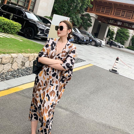 2020 Summer New Lazy Casual Leopard Print Dress Women's Comfortable Loose Batwing Sleeve V-neck Skirt