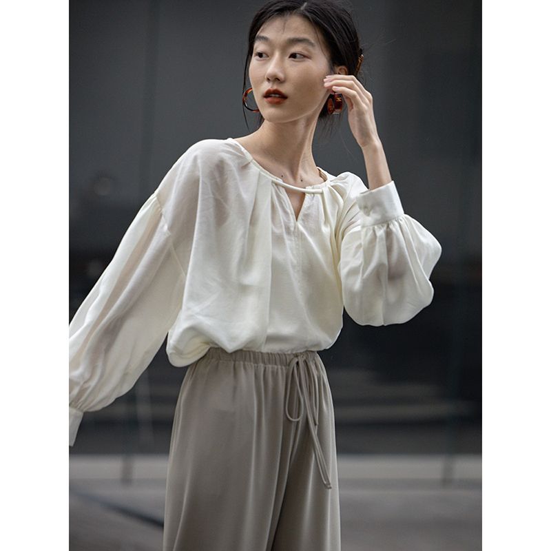 [48-Hour Delivery] French Minority V-neck Lantern Sleeve Sun Protection Shirt Women's Summer 2023 New High-Grade Chic Temperament Shirt Thin
