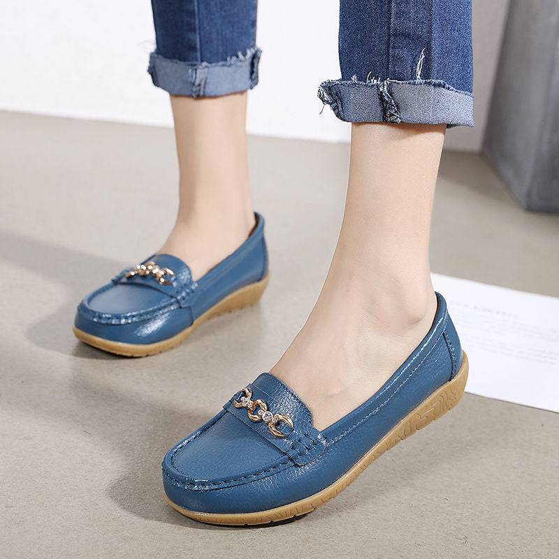 Women's Genuine Leather Shoes Comfortable Flat Soft Bottom Gommino Women's Mid Heel Soft Leather Nurse Shoes Tendon Bottom Fashion All-Matching Mom Shoes
