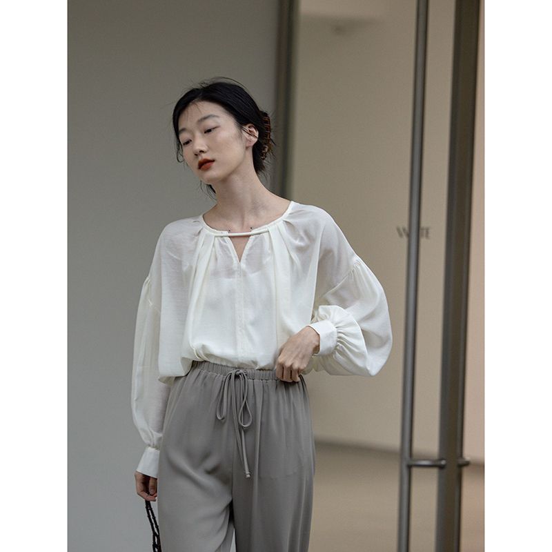 [48-Hour Delivery] French Minority V-neck Lantern Sleeve Sun Protection Shirt Women's Summer 2023 New High-Grade Chic Temperament Shirt Thin