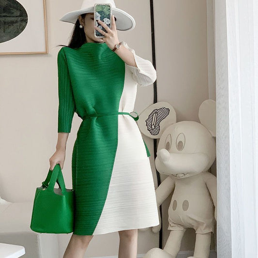 Tight Waist High-Grade Pleated 2024 Summer New Color-Matching Dress Women's Slim Slimming Elegant Dress