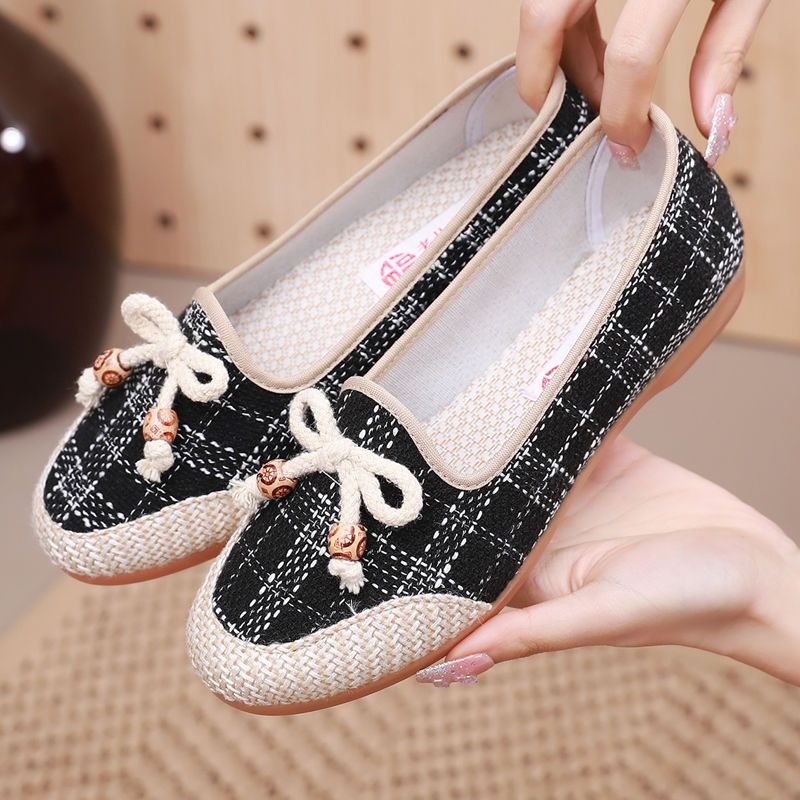 Old Beijing Cloth Shoes Women's Shoes New Slip-on Soft Bottom Mom Shoes Women's Shoes Breathable Casual Cloth Shoes Women's Shoes