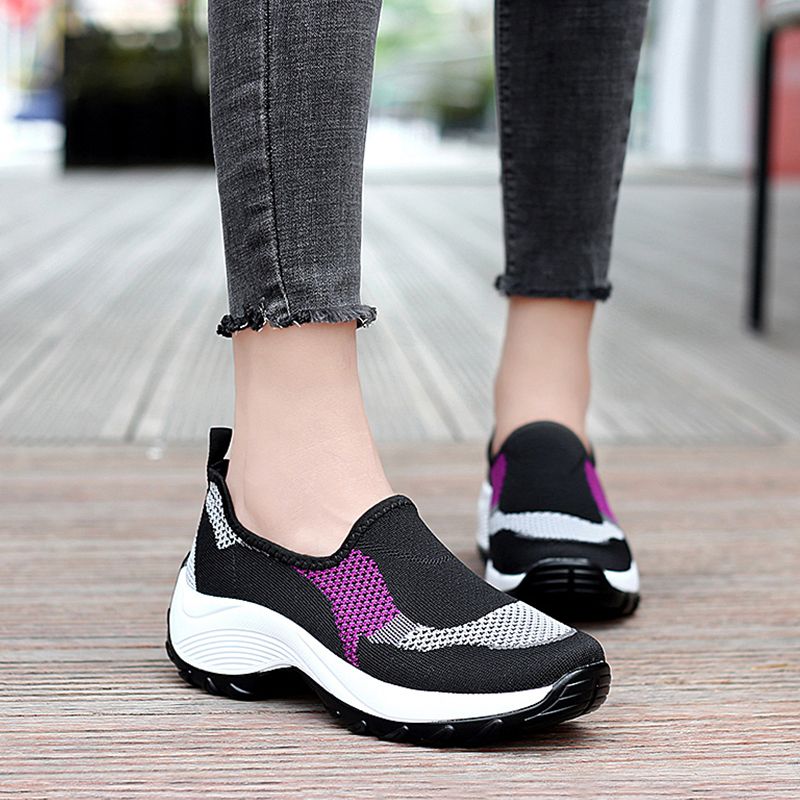 Summer Breathable Mesh Old Beijing Cloth Shoes Women's Slip-on Travel Shoes Sneakers Women's Platform Casual Mom Shoes
