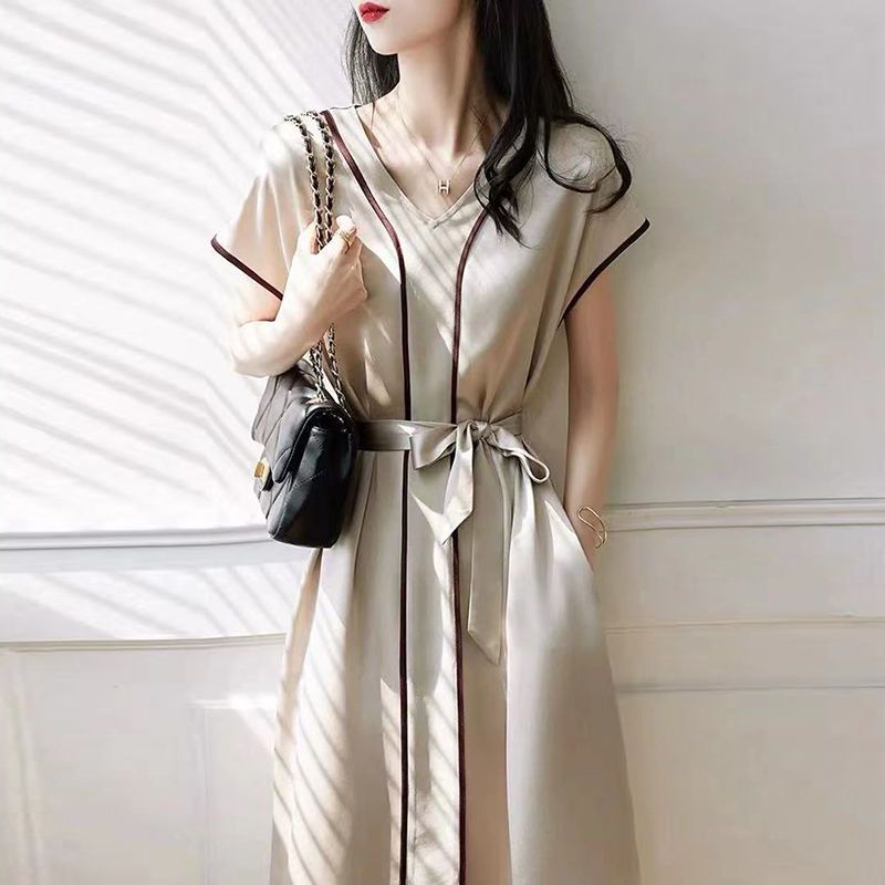 Wutou High-End Ice Silk Dress Elegant Socialite 2022 Summer New Entry Lux Elegant V-neck Lace-up Skirt