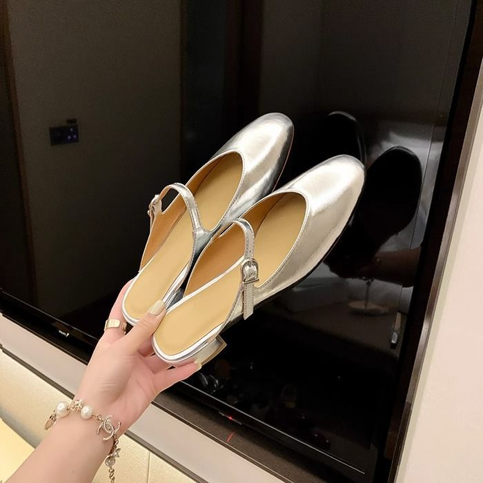 Closed-Toe Slippers Women's Summer 2022 Hot Flat Chunky Heel Silver Fashion Outdoor Non-Slip Fairy Style Sandals