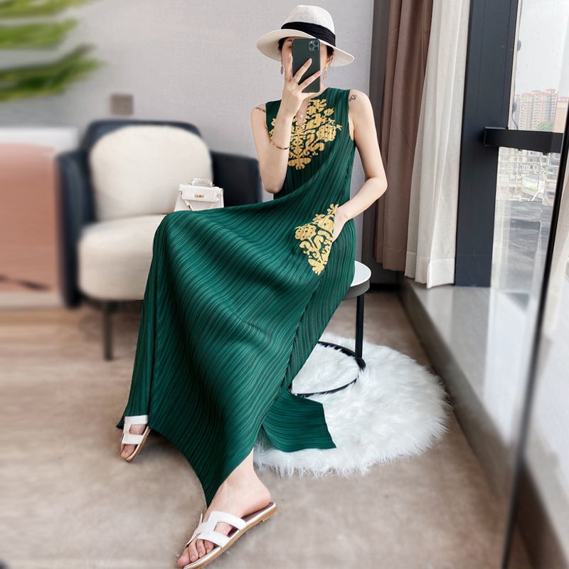 Sanzhai Pleated Retro Dress Women's Summer New National Style Printed Sleeveless Vest Dress Mid-Length Base Skirt