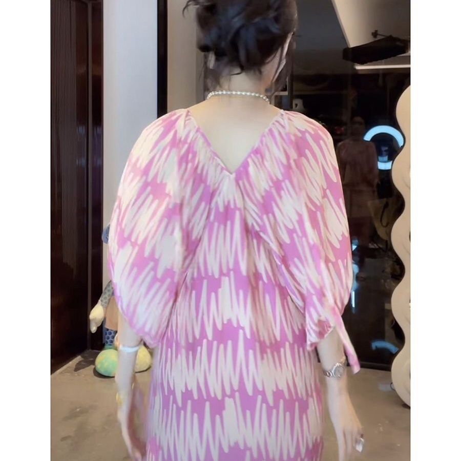 High-End Light Luxury Design Bubble Sleeve V-neck Dress for Women Summer New Loose Slimming Elegant Dress