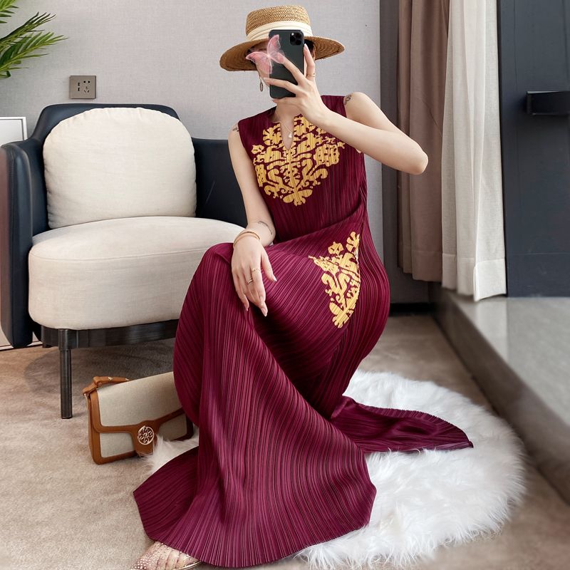 Sanzhai Pleated Retro Dress Women's Summer New National Style Printed Sleeveless Vest Dress Mid-Length Base Skirt