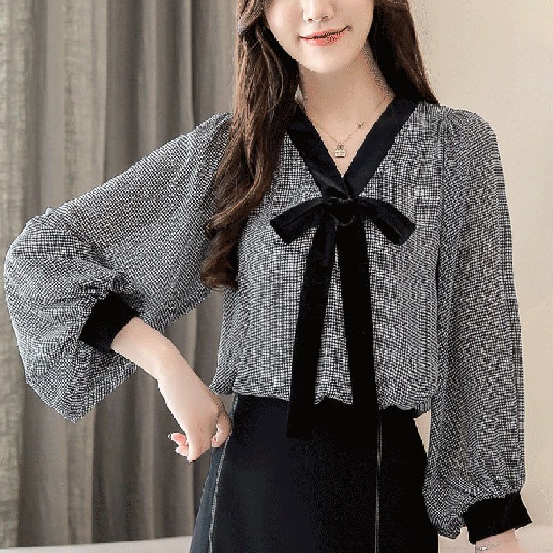 Áo Sơ Mi Voan Nữ Xuân Thu Mới Phong Cách Preppy Cổ Chữ V Bên Trong Trận Đấu Phong Cách Phương Tây Áo Thun Nơ Tay Dài Đáy Áo Sơ Mi hàng Đầu