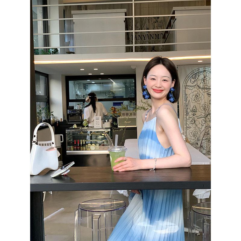 French Style Blue Gradient Strap Dress for Women 2023 Summer New Seaside Vacation Skirt HAILANG Dress