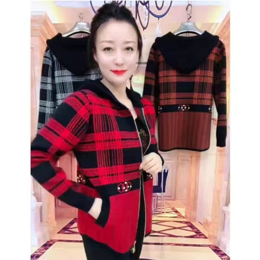 2023 Autumn New Woolen Plaid Coat Women's Casual Hooded Loose plus Size Western Style Slimming Middle-Aged Mom