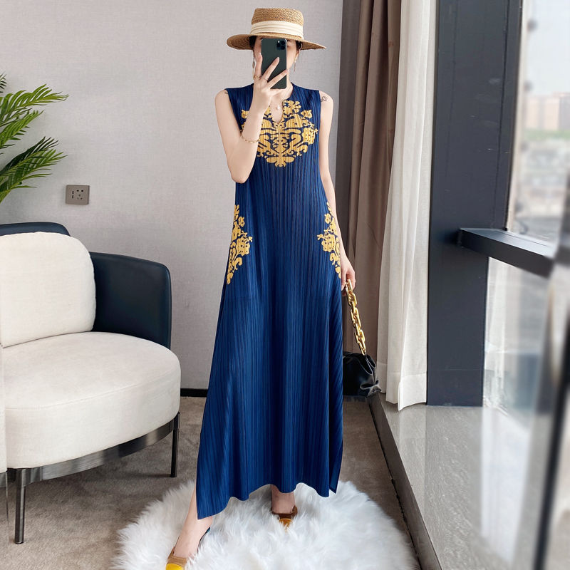 Sanzhai Pleated Retro Dress Women's Summer New National Style Printed Sleeveless Vest Dress Mid-Length Base Skirt